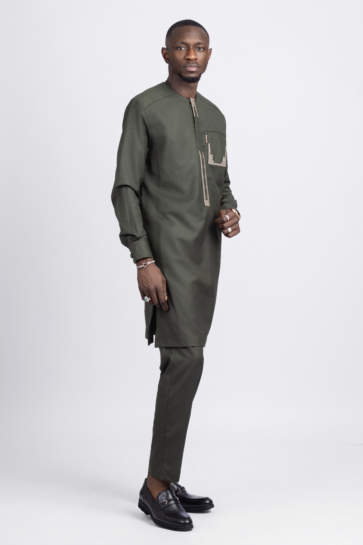 Tenue Traditionnelle-6point9